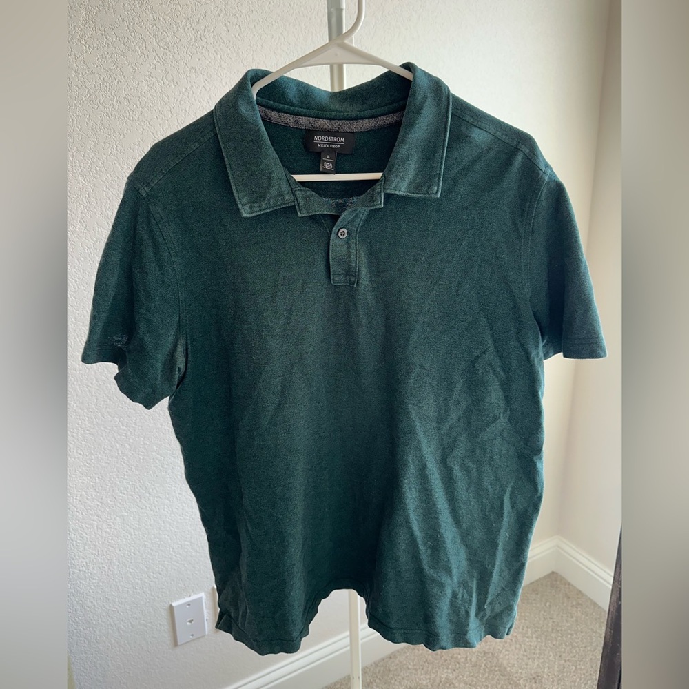 Men’s green short sleeve polo